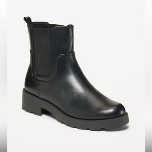 NWT Faux Black Leather Chelsea Boots W8